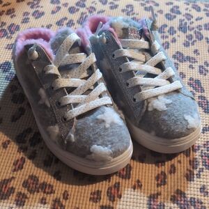 Skechers Gray and Pink Fuzzy Sneaker clogs